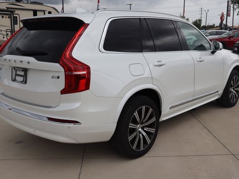 Used 2024 Volvo XC90 B5 Core w/ Protection Package Premier AWD/4WD image 5