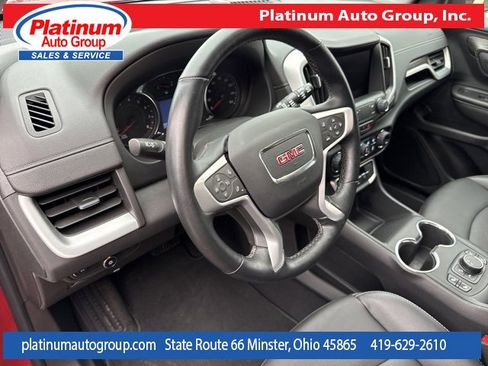 Used 2024 GMC Terrain SLT w/ Elevation Edition image 13