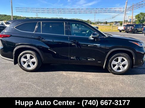 Used 2020 Toyota Highlander LE AWD/4WD image 18