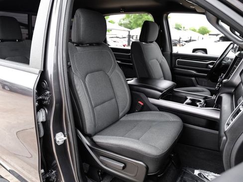 Used 2021 RAM 1500 Big Horn AWD/4WD image 36