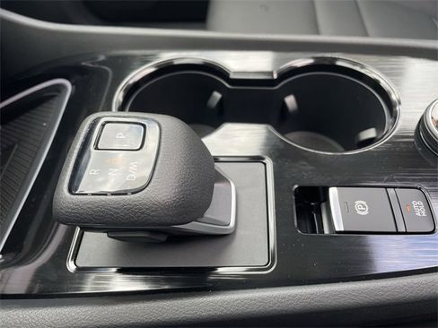 Certified 2025 Nissan Rogue SL w/ Tech Package image 33