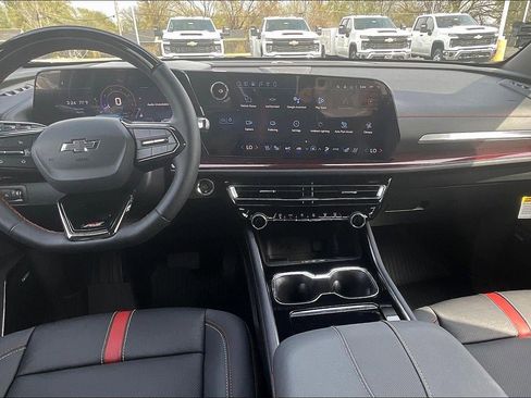 New 2026 Chevrolet Traverse RS AWD/4WD image 16