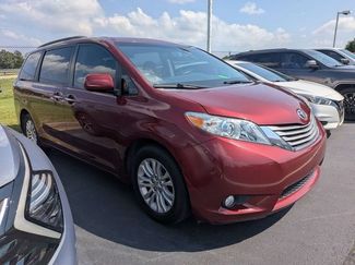 Used 2015 Toyota Sienna XLE Premium FWD video 2