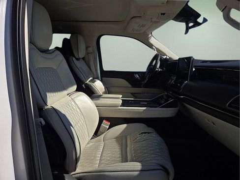 Used 2019 Lincoln Navigator Black Label image 12