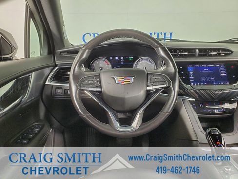 Used 2023 Cadillac XT6 Premium Luxury image 15
