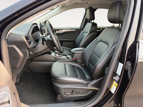 Used 2025 Ford Escape Platinum AWD/4WD image 6
