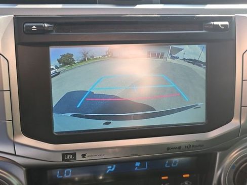Used 2017 Toyota 4Runner 4WD image 29