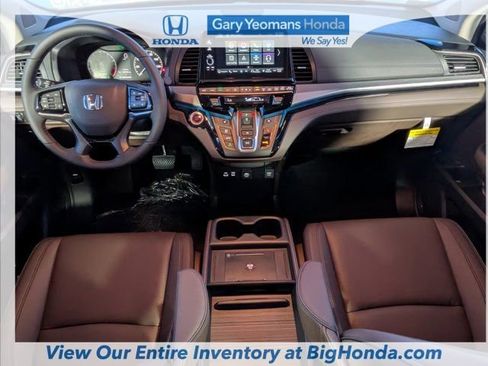 New 2026 Honda Odyssey Touring image 15