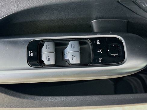 Certified 2025 Mercedes-Benz C 300 4MATIC Sedan image 22