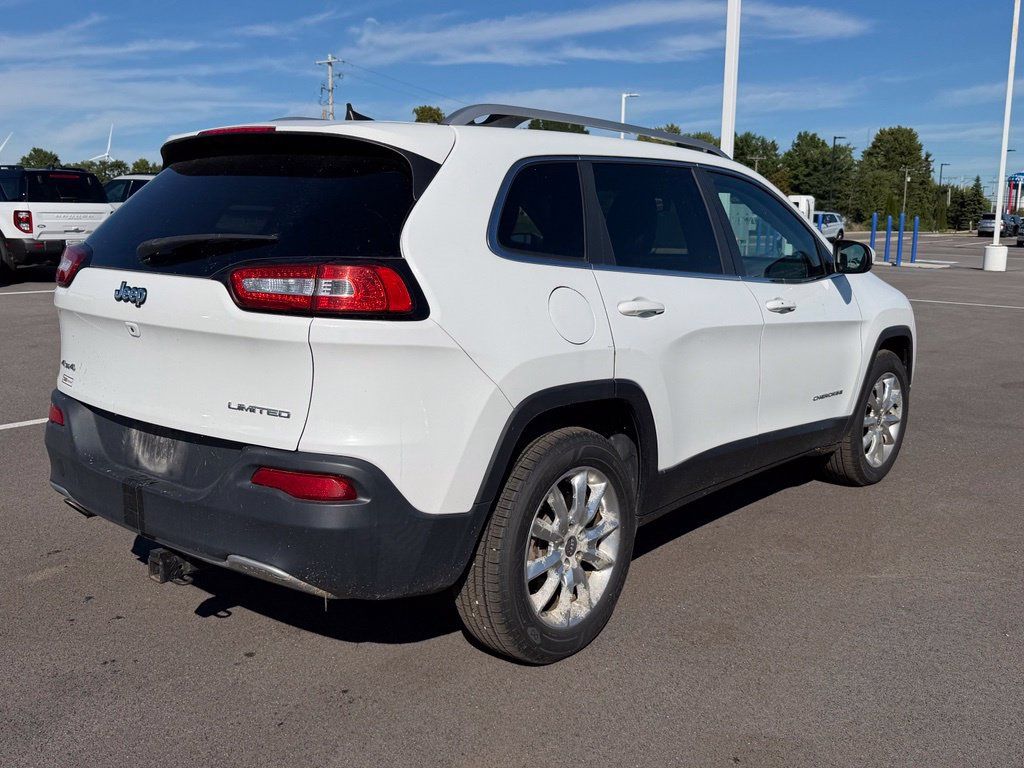 Used 2016 Jeep Cherokee Limited AWD/4WD image 6