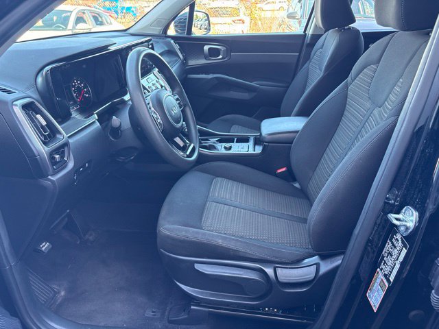 Certified 2023 Kia Sorento LX FWD image 11