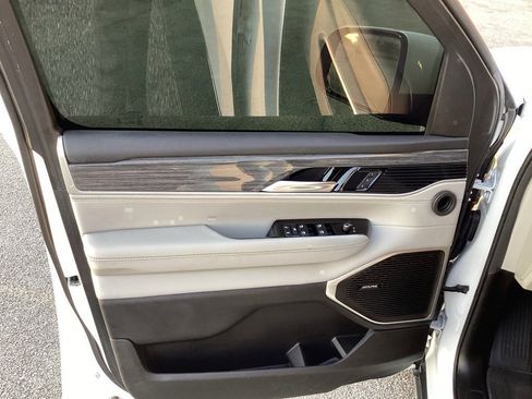 Used 2022 Jeep Wagoneer Series II w/ Premium Group I image 26