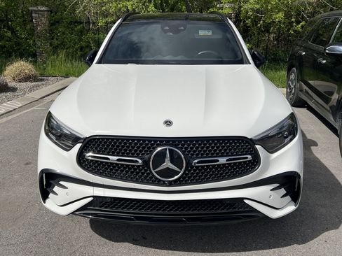 Used 2023 Mercedes-Benz GLC 300 4MATIC image 4