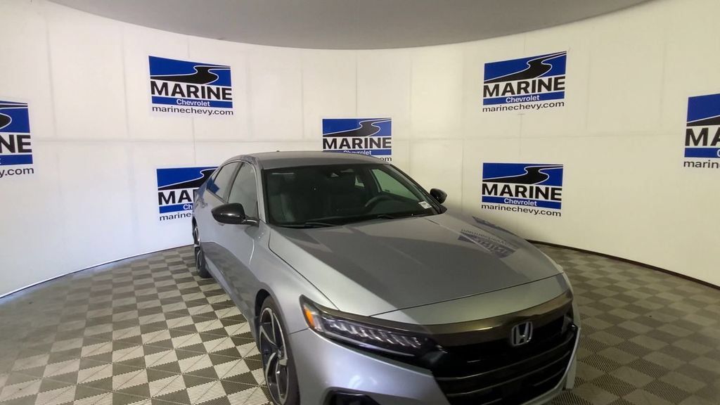 Used 2022 Honda Accord Sport image 4