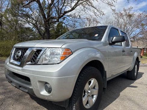 Used 2012 Nissan Frontier SV w/ SV Premium Utility Pkg image 18