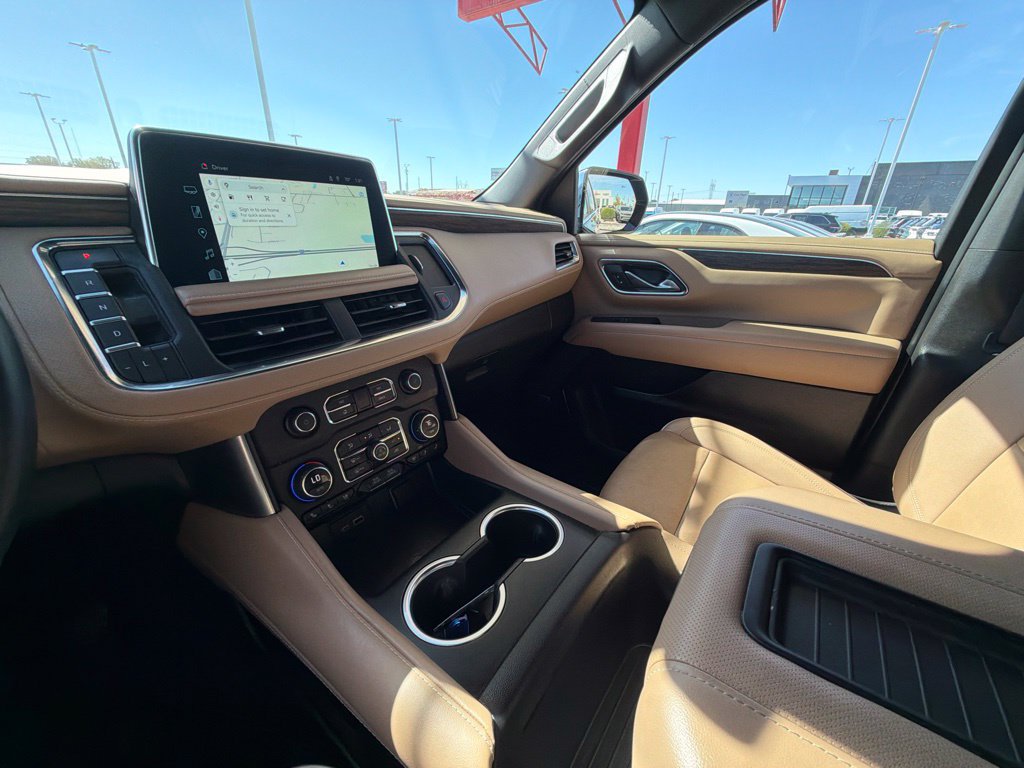 Used 2023 Chevrolet Tahoe Premier AWD/4WD image 40