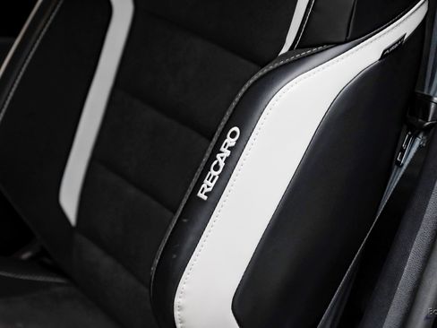 Used 2021 Ford Mustang Shelby GT500 w/ Carbon Fiber Track Pack image 45