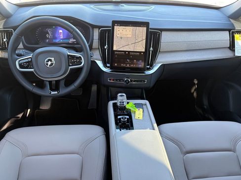 New 2026 Volvo XC90 B6 Plus image 10