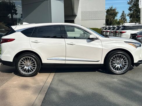 Used 2024 Acura RDX w/ Technology Package AWD/4WD image 3