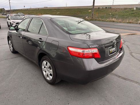 Used 2007 Toyota Camry LE image 4
