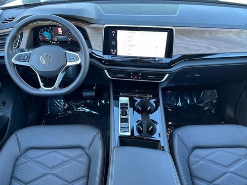 New 2026 Volkswagen Atlas SE FWD image 12