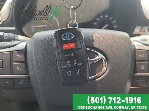 Used 2022 Toyota Sienna XSE w/ XSE Plus Package AWD/4WD image 38