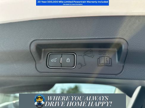 New 2026 Ford Explorer Platinum w/ LUX Leather Package image 32