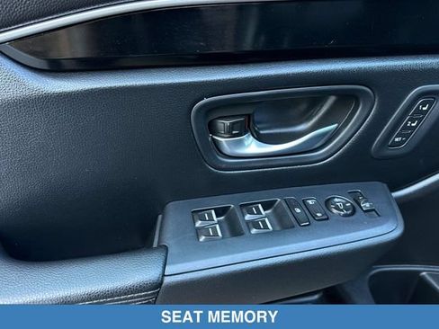 Certified 2025 Honda Pilot Touring image 13