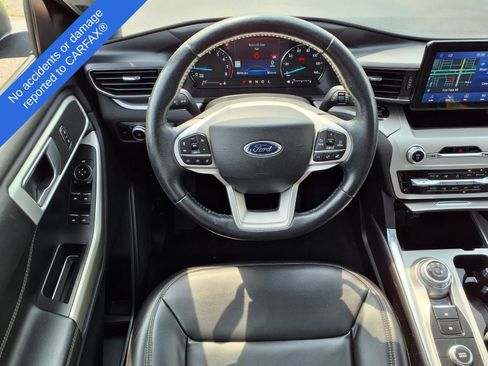 Used 2023 Ford Explorer XLT w/ Equipment Group 202A AWD/4WD image 14