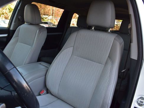 Used 2015 Toyota Highlander Plus image 15