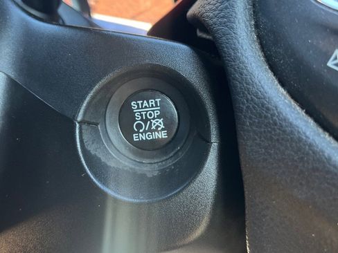 Used 2019 Jeep Compass Trailhawk image 12