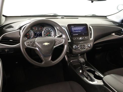 Used 2024 Chevrolet Malibu LT FWD image 2