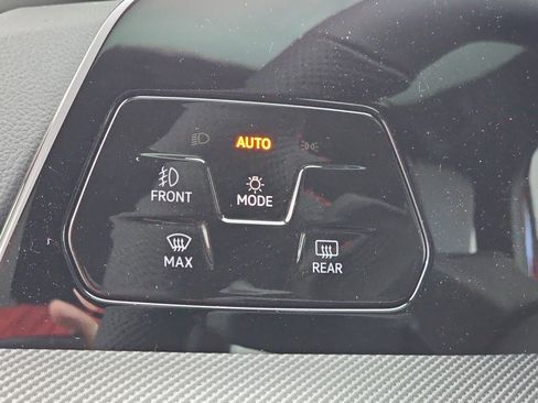New 2026 Volkswagen GTI SE FWD image 25
