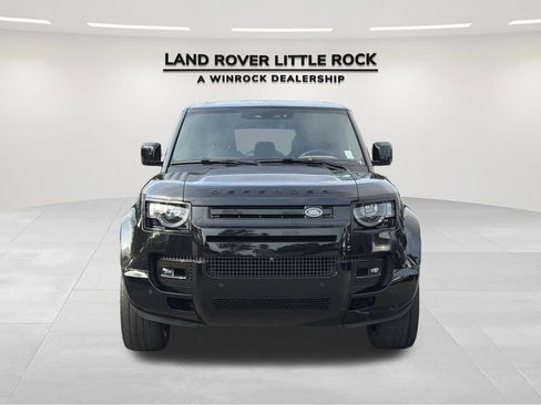 Used 2024 Land Rover Defender 110 X-Dynamic SE AWD/4WD image 8