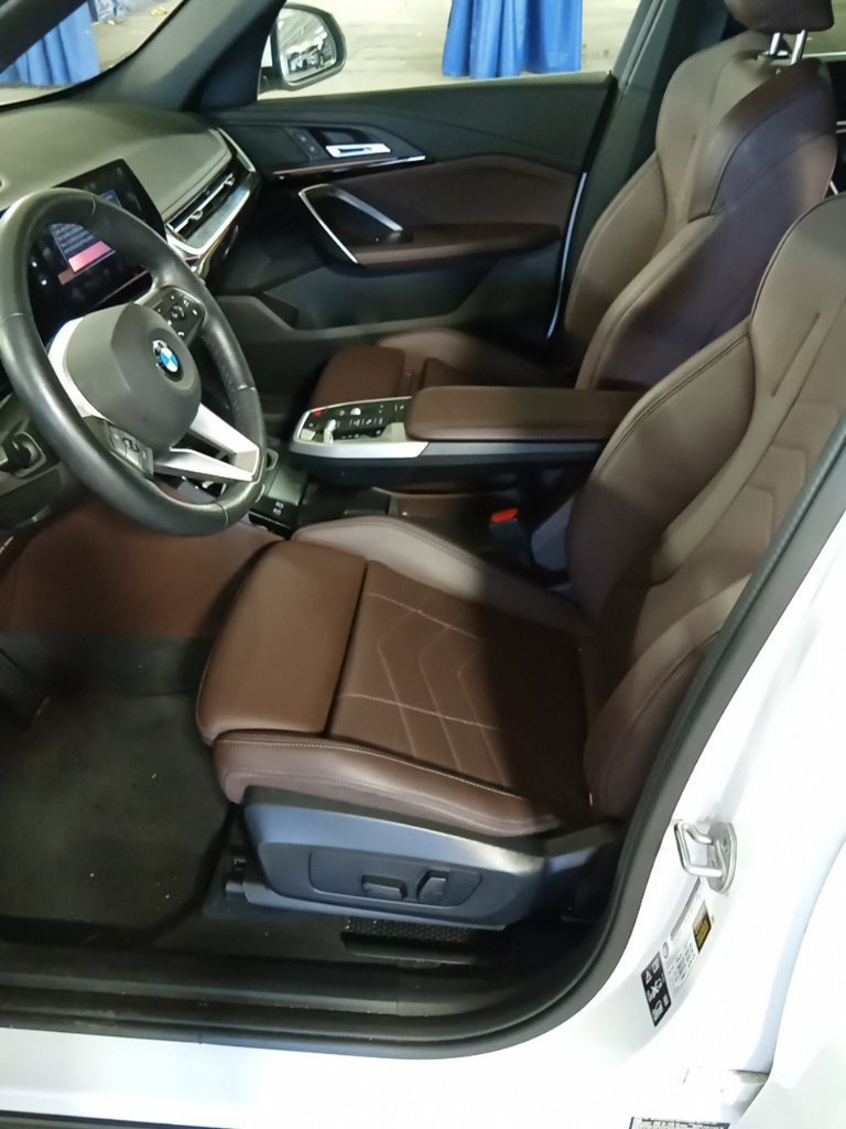 Used 2025 BMW X1 xDrive28i w/ Convenience Package AWD/4WD image 9