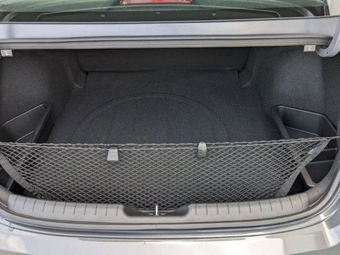 New 2024 Hyundai Elantra SEL image 9