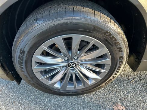 Used 2024 MAZDA CX-90 3.3 Turbo w/ Preferred Package image 12