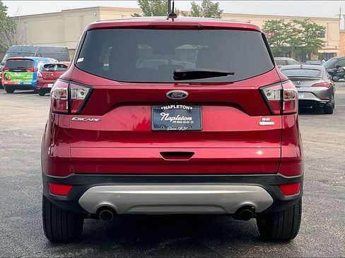 Used 2017 Ford Escape SE w/ SE Cold Weather Package FWD image 3