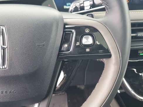 New 2025 Lincoln Corsair Reserve w/ Equipment Group 202A image 18