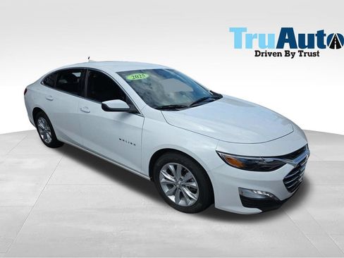 Used 2025 Chevrolet Malibu LT FWD image 1