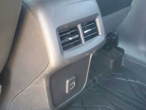Used 2023 Chevrolet Equinox RS w/ RS Leather Package AWD/4WD image 33