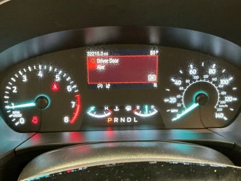 Used 2022 Ford Escape SE w/ SE Sport Appearance Package image 29