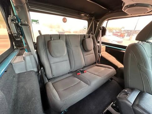 Used 2019 Jeep Wrangler Sport AWD/4WD image 31