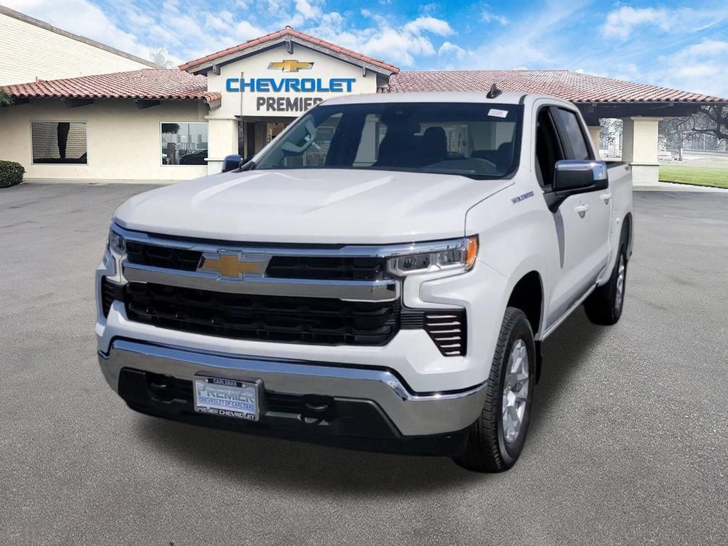 Used 2023 Chevrolet Silverado 1500 LT AWD/4WD image 4