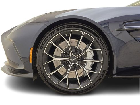 New 2026 Aston Martin V8 Vantage Coupe image 11