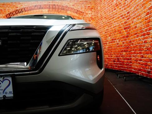 Certified 2023 Nissan Rogue SV AWD/4WD image 63