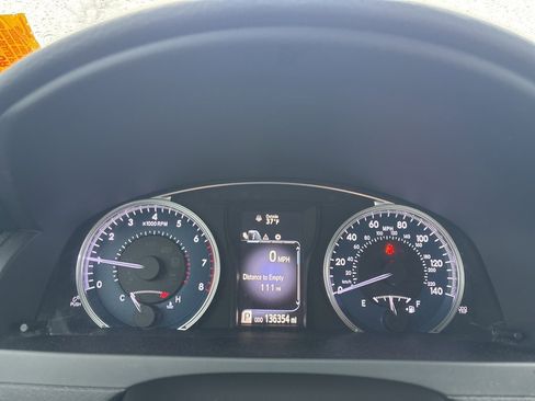 Used 2016 Toyota Camry LE image 14