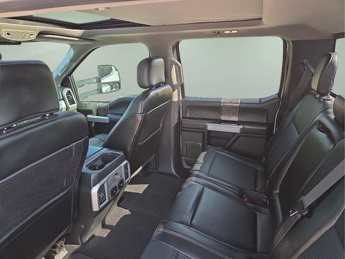 Used 2019 Ford F250 Lariat w/ Lariat Ultimate Package AWD/4WD image 10