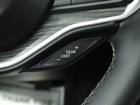 Certified 2024 Jeep Wagoneer Series II w/ Flexible Seating Group AWD/4WD image 36