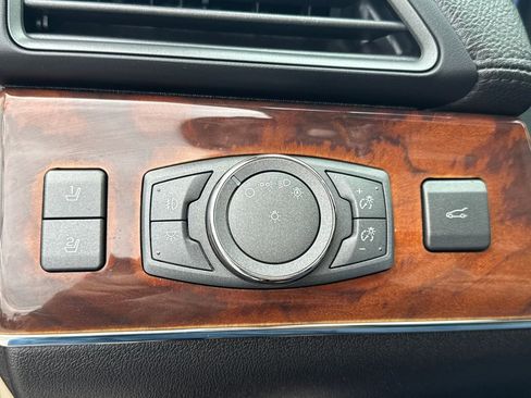 Used 2014 Lincoln MKX AWD w/ Equipment Group 102A image 32